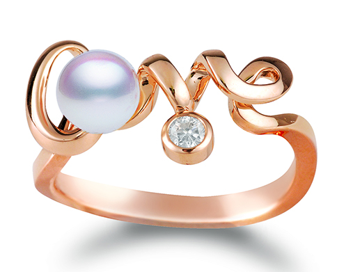 MIKIMOTO Love 珍珠戒指。